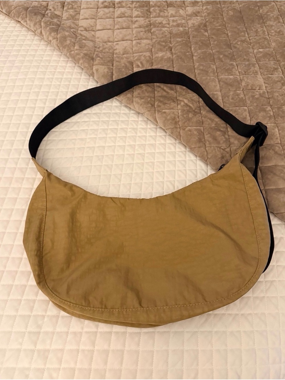 BAGGU Crescent Crossbody Bag in Tan with Black Strap
